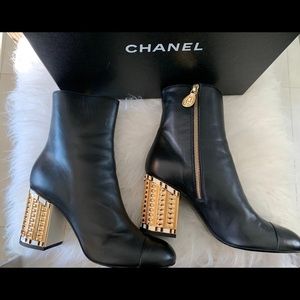 🚫SOLD🚫 STUNNING CHANEL BOOTS BNIB!! Orig $2400